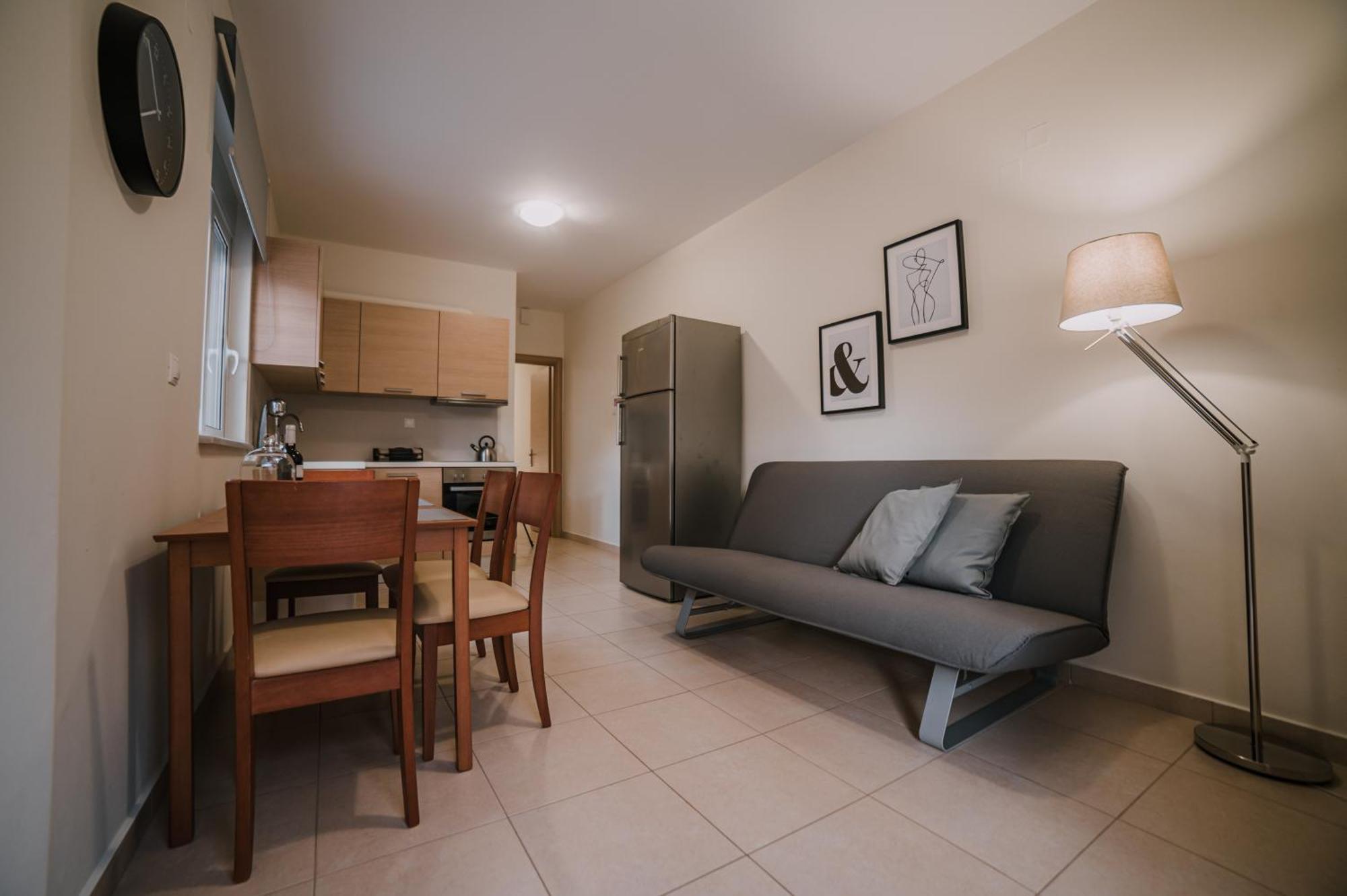 Hb Modern Apartments Tolo Phòng bức ảnh